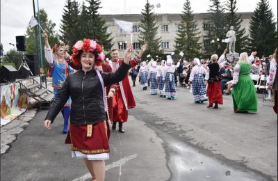 Сорочинская ярмарка в Доволенском районе продемонстрировала единство национальных культур