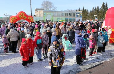 Сегодня в центре села Довольное проводили зиму с традиционными гуляния, играми, потехами и песнями!
