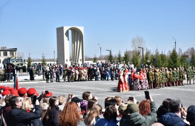 Губернатор Андрей Травников открыл мемориал памяти павших в ходе проведения СВО «За нашу Победу!»