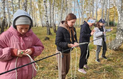 Сегодня в с. Довольном проходит районный слёт «Юные туристы», посвящённый международному Дню туриста