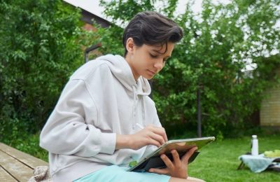 Детская безопасность в цифровом мире: как защитить ребенка в интернете