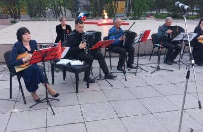 «Свеча памяти» под музыку Победы!