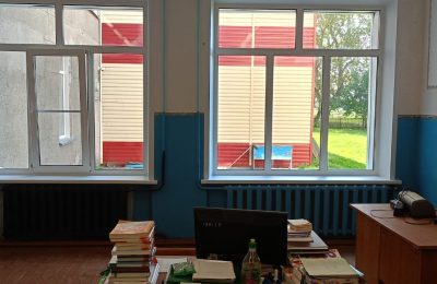 А из нашего окна…