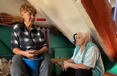 Две Нины: пенсионерки из глубинки помогают фронту