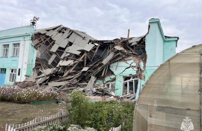 Часть школы обрушилась в Татарске