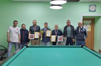 Сразились на киях