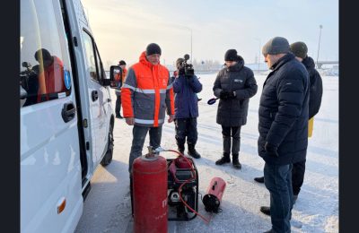 Круглосуточно получить помощь на дорогах в предстоящие морозы смогут водители в Новосибирской области