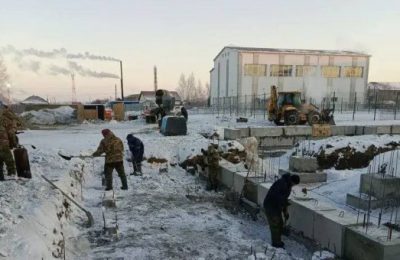 В Доволенском районе развернуто строительство универсального спорткомплекса по федеральному проекту