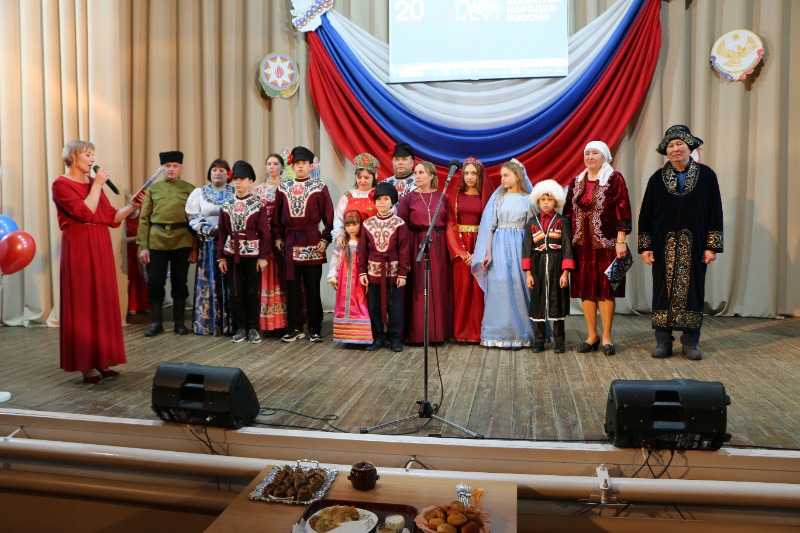 Семейные корни, командный дух