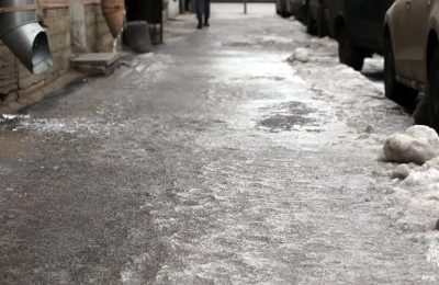 Гололёд – падай на бок!