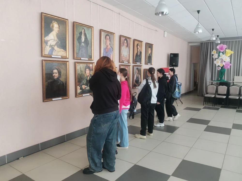 Выставка «История России в портретах» представлена жителям районов Новосибирской области