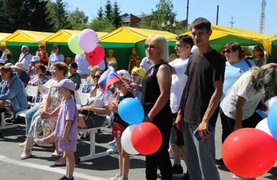 Сегодня в Довольном отпраздновали День России