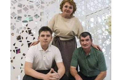 И плясать, и землю пахать